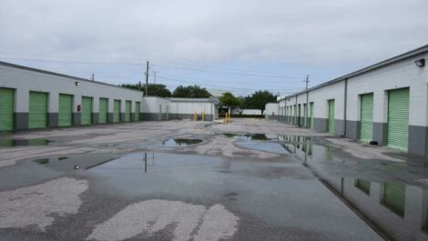 Drive-up units at Devon Self Storage in NW Tampa.