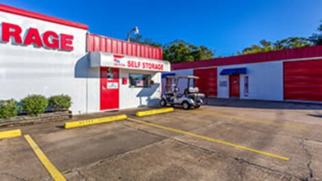 Entrance to Devon Self Storage in Seabrook, Texas